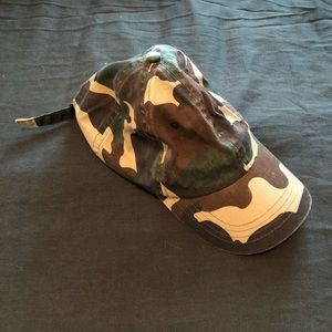 UO Camo Cap - never worn!